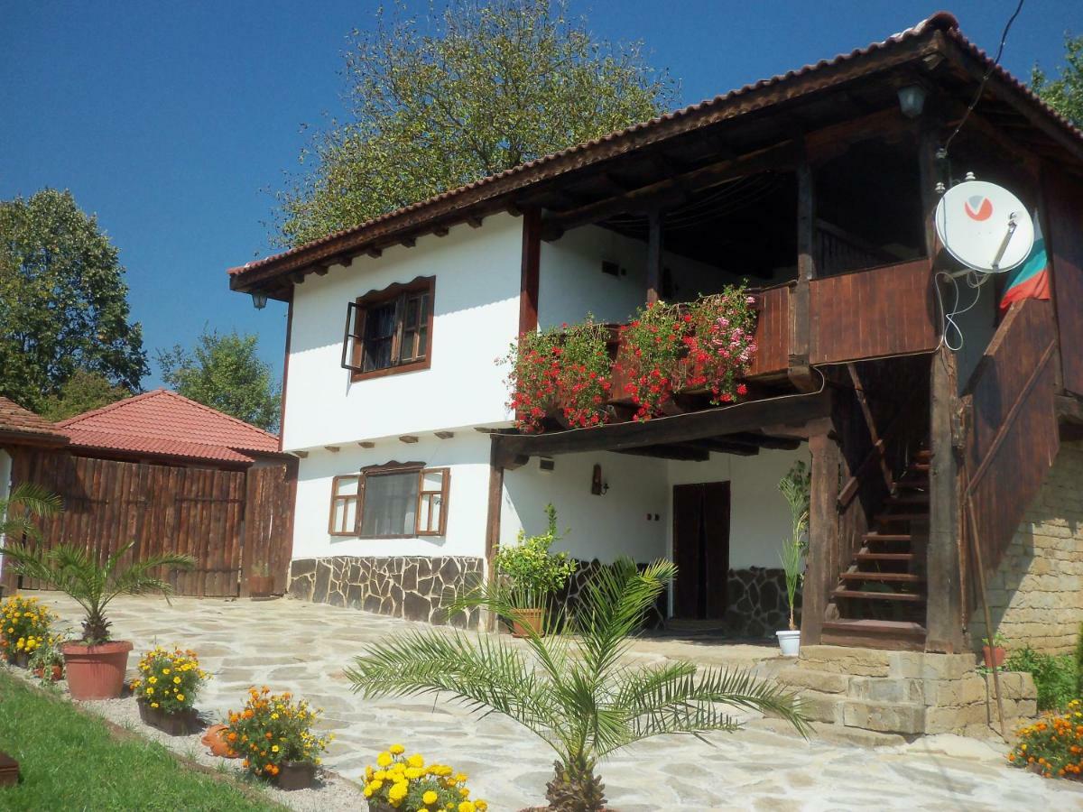 Villa Митровата Къща Raynovtsi Exterior foto