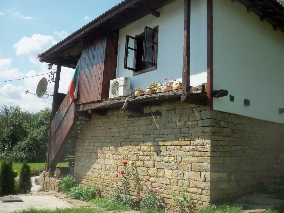 Villa Митровата Къща Raynovtsi Exterior foto