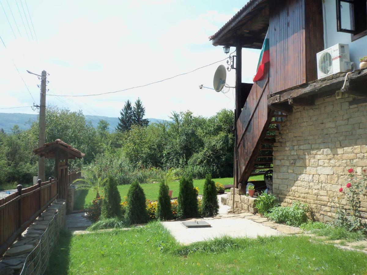 Villa Митровата Къща Raynovtsi Exterior foto